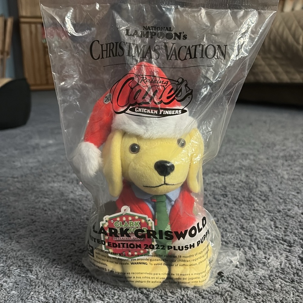 NWT Clark Griswold limited edition 2022 plush puppy
